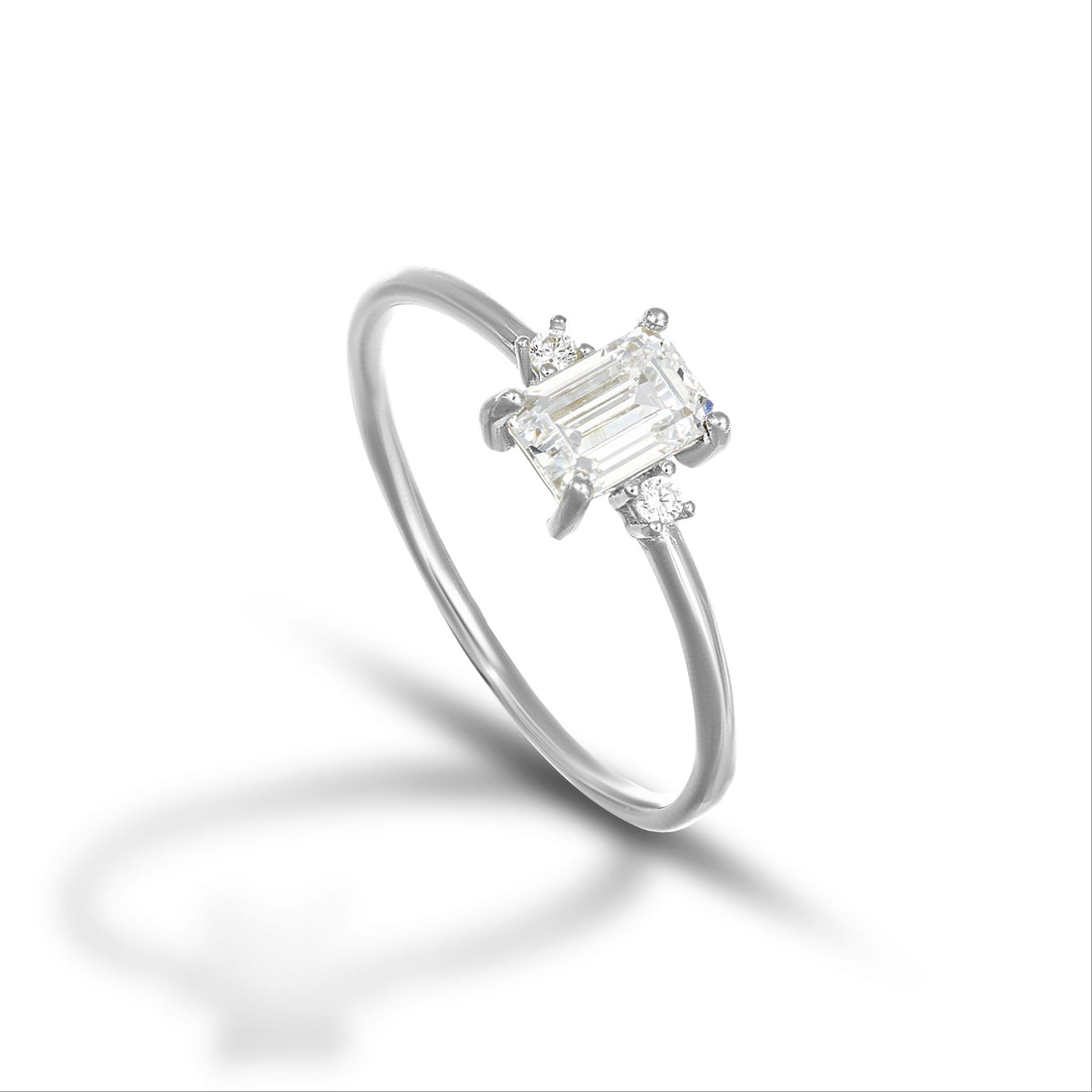 Anello Dana Oro Bianco 9 Kt Swarovski Taglio Baguette e Zirconi Bianchi - Misura 14