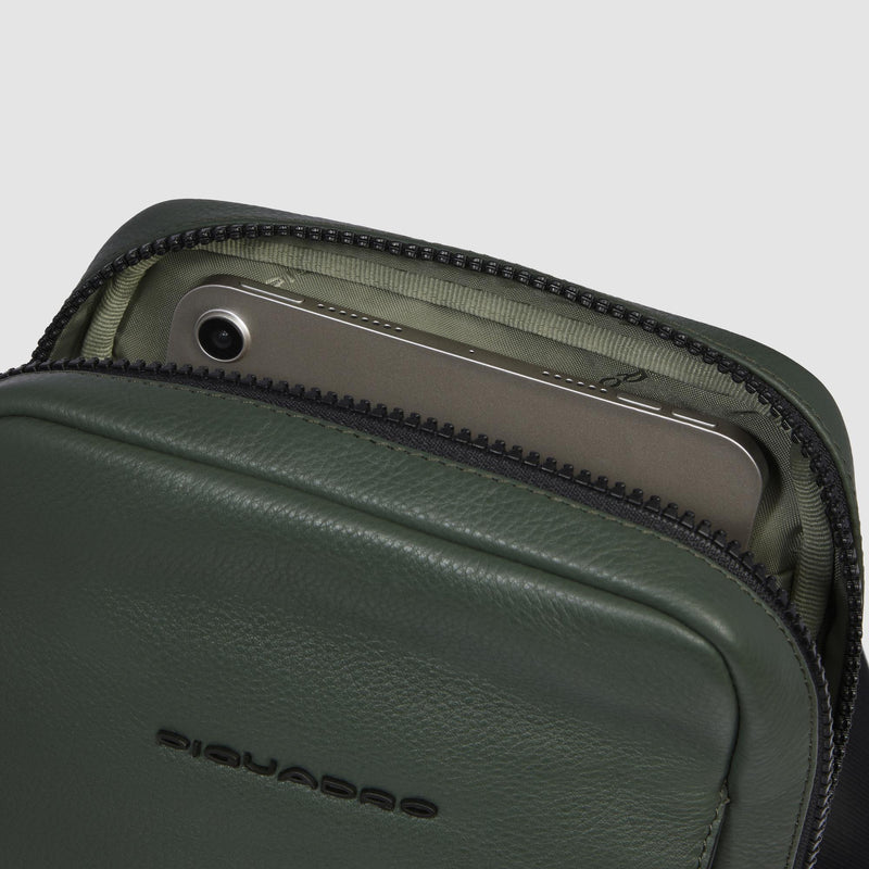 Borselli Piquadro Borsello Uomo Porta Ipad Patta Tasca Frontale Pelle Martellata Verde