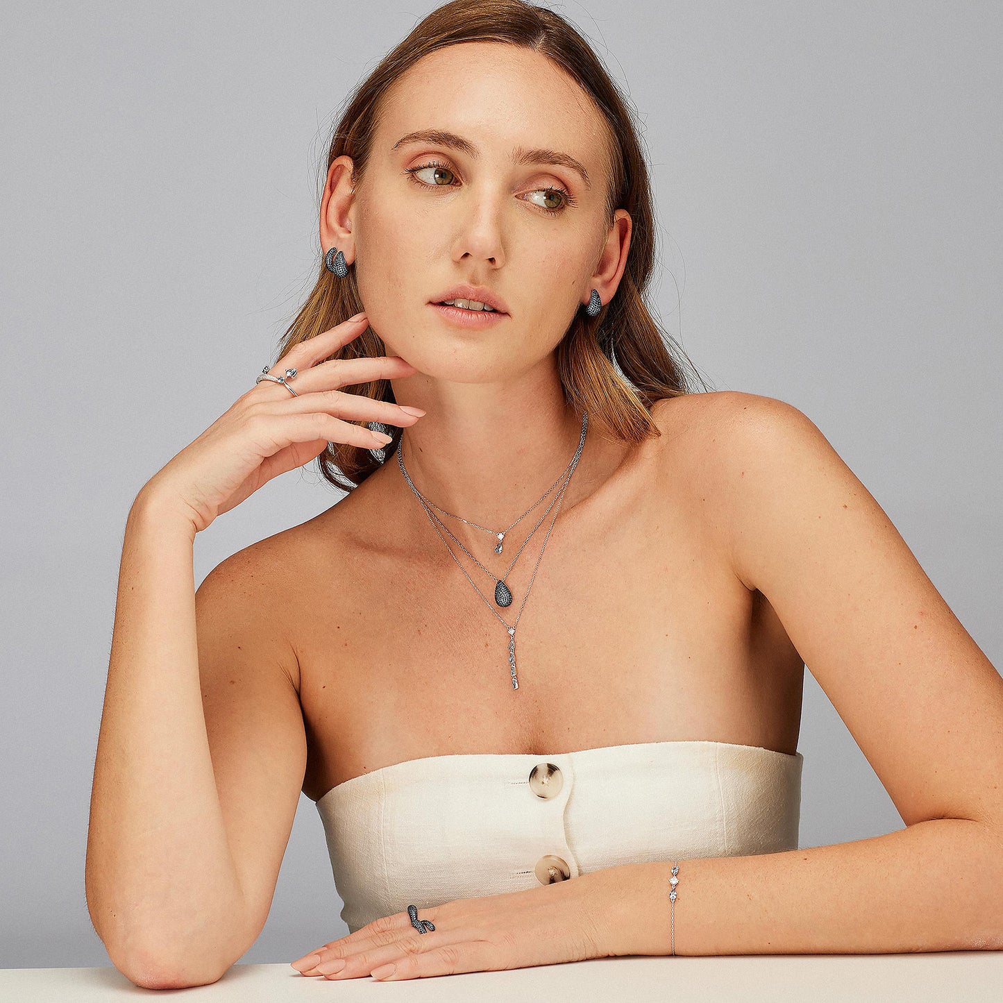 Collana Brosway Fancy In Argento Maglia Rombo Con Pendente Goccia Grande Pvd Rutenio Pavè Cubic Zirconia Azzurri