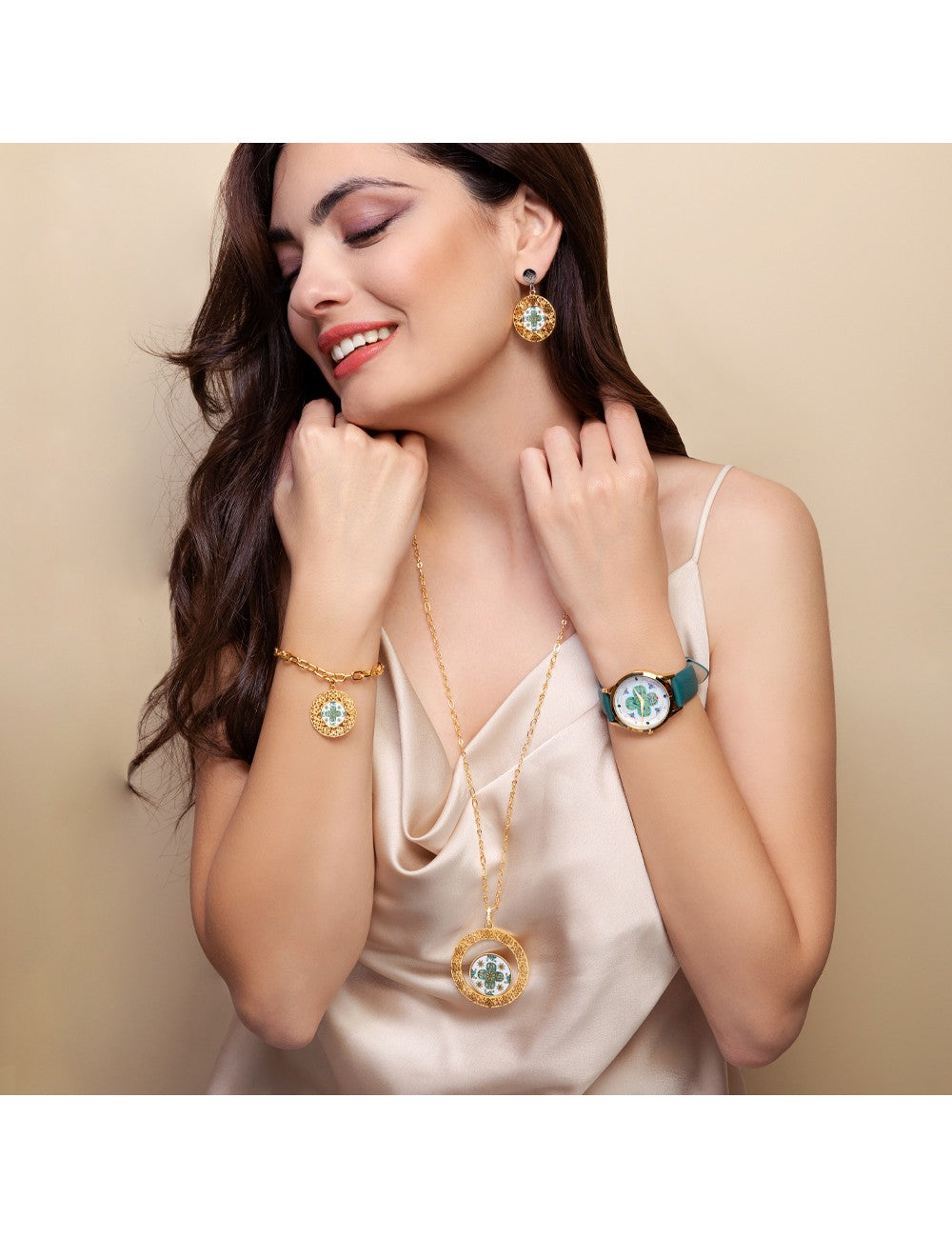 Collana Camurrìa A Furtuna Collana Lunga Pvd Oro Con Pendente Tondo Stampa Siciliana