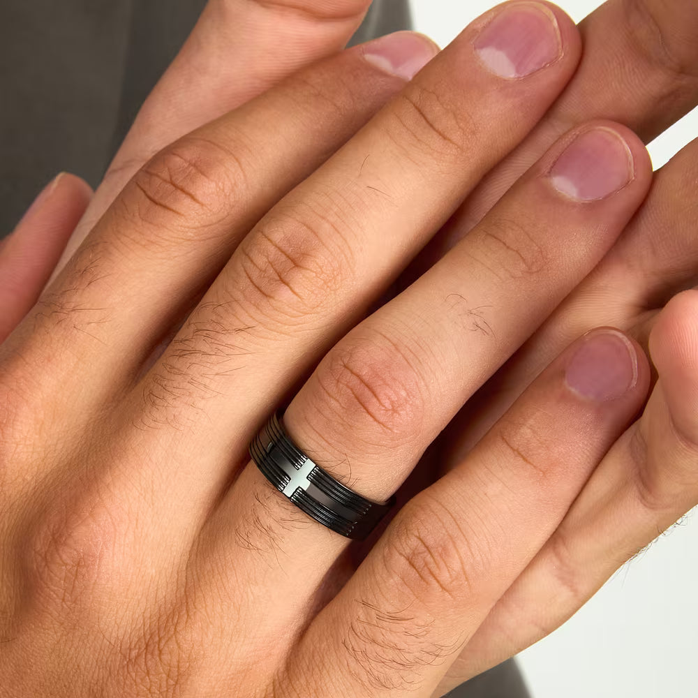 Anello Uomo a Fascia Sector Spirit Acciaio Pvd Nero Rigato - Misura 19