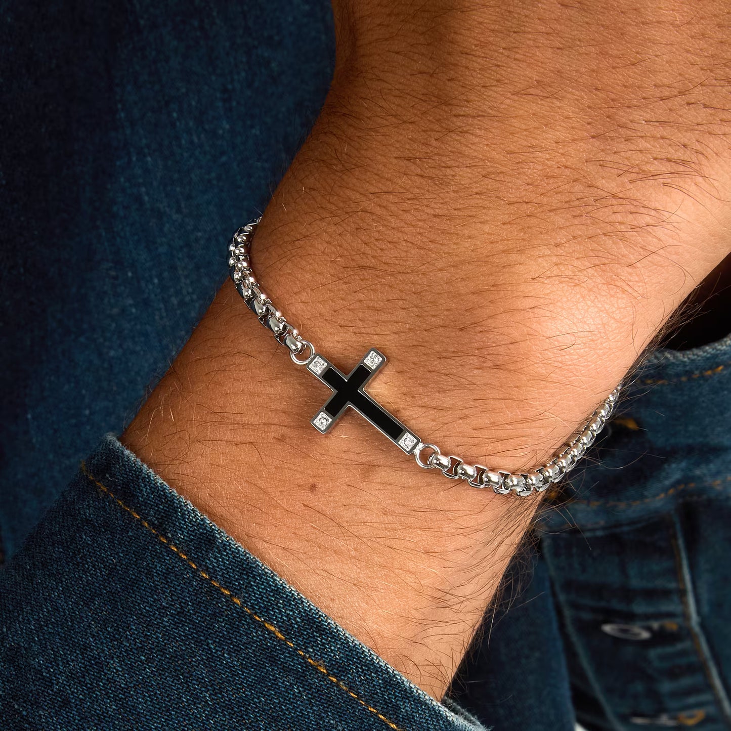 Bracciale Uomo Sector Spirit Acciaio Centrale Croce e Cristalli