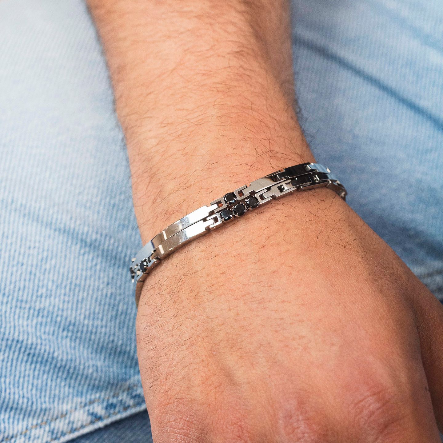 Bracciale Boccadamo Man Acciaio Piastrina Centrale e Cristalli Neri