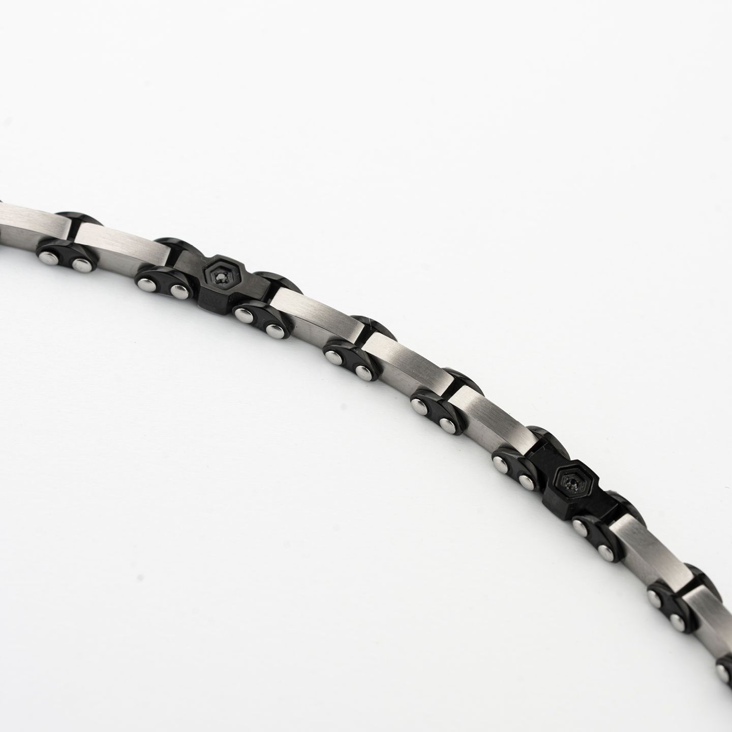 Bracciale Boccadamo Man Acciaio Satinato Elementi Pvd Nero e Cristalli Neri