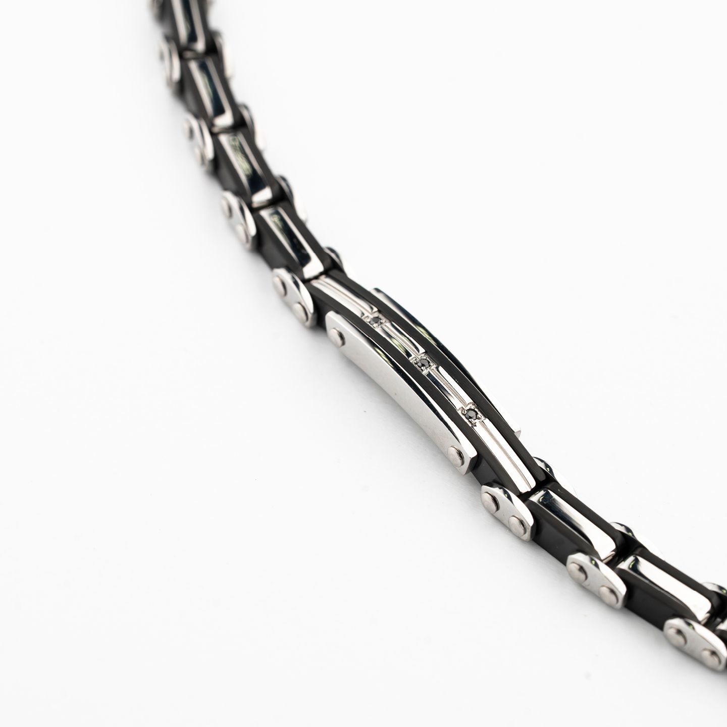 Bracciale Boccadamo Man Acciaio Inserti Pvd Nero Piastrina Centrale e Cristalli Neri