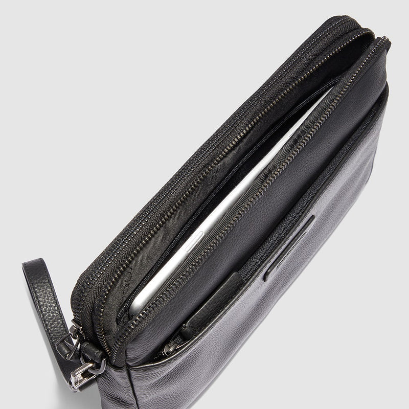 Pochette Piquadro Uomo Da Polso Tre Scomparti Porta Ipad Mini Polsiera Removibile Pelle Martellata Nera