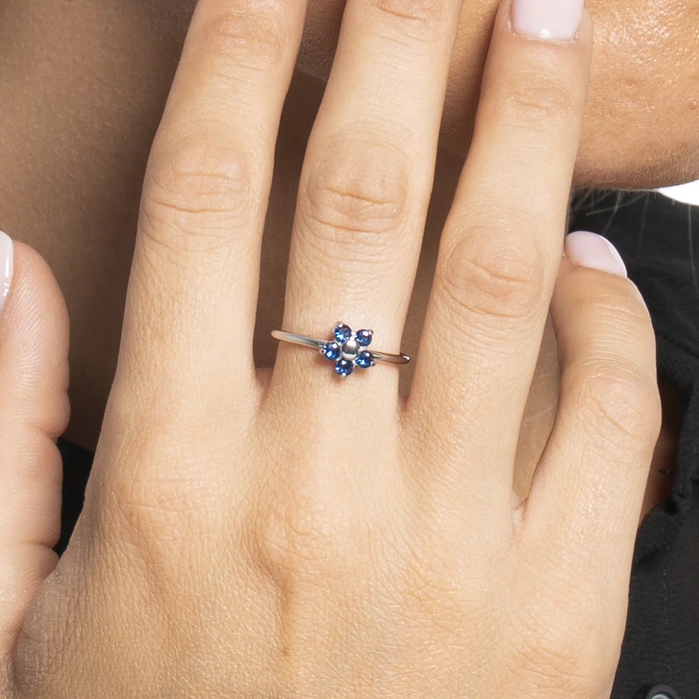 Anello Regolabile Luca Barra Acciaio Fiore Petali Zirconi Blu