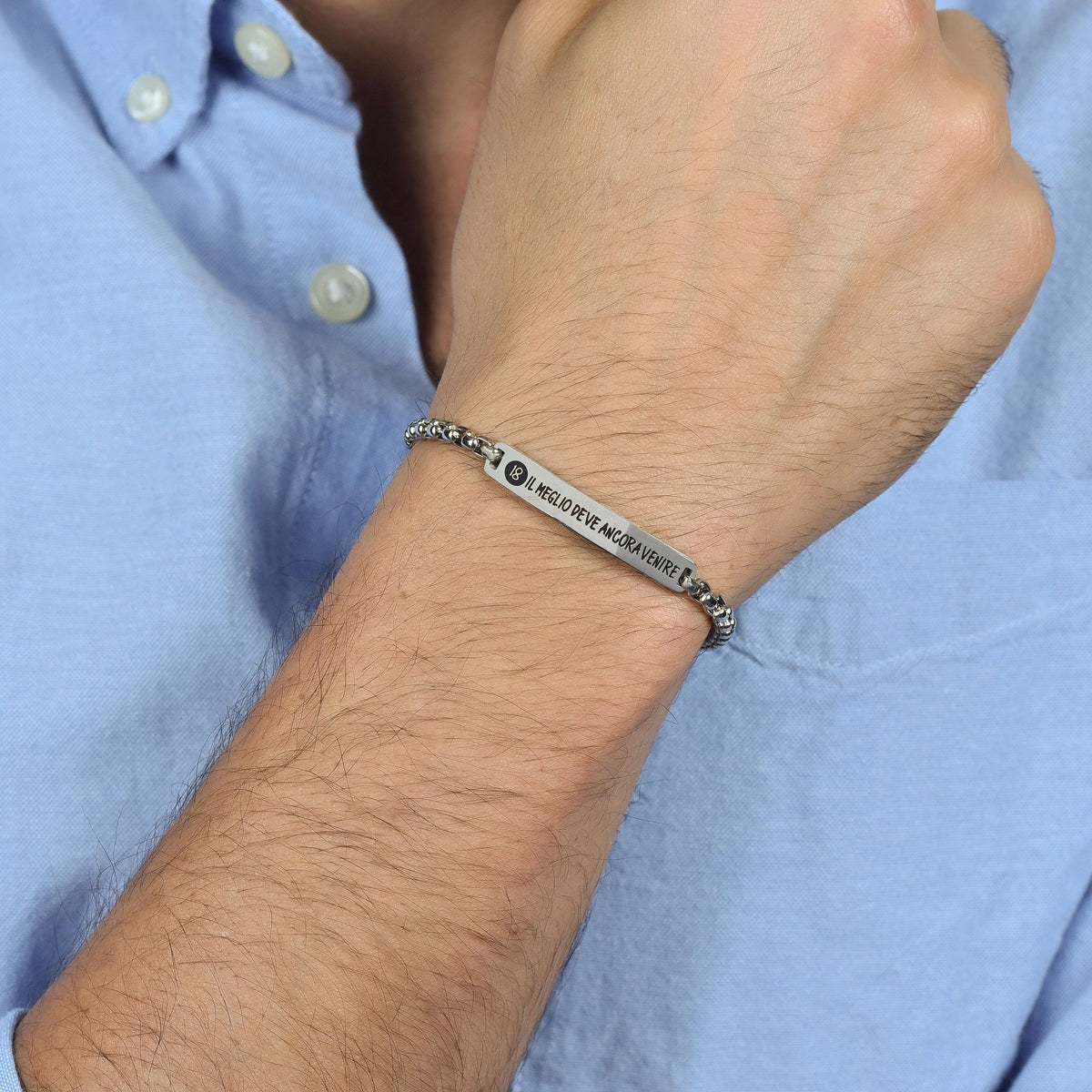 Bracciale Uomo Luca Barra Acciaio Piastrina Centrale Frase "18 Il Meglio Deve Ancora Venire"