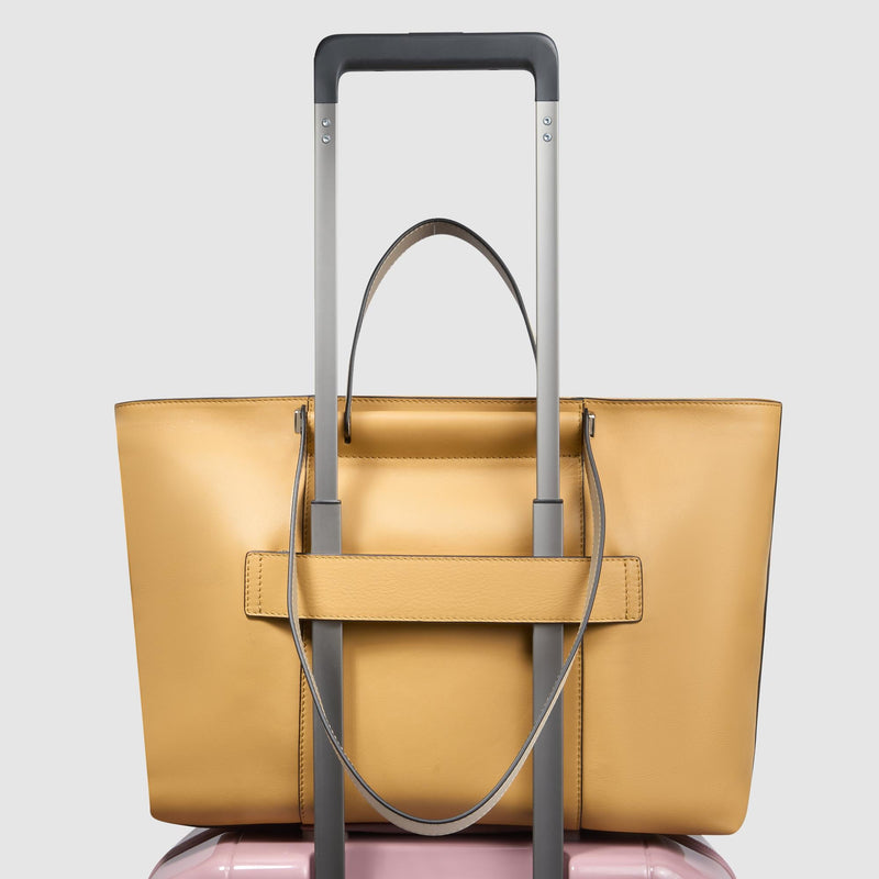 Borse Lavoro Piquadro Borsa Donna Porta Pc Ipad Quattro Manici Pelle Gialla Beige