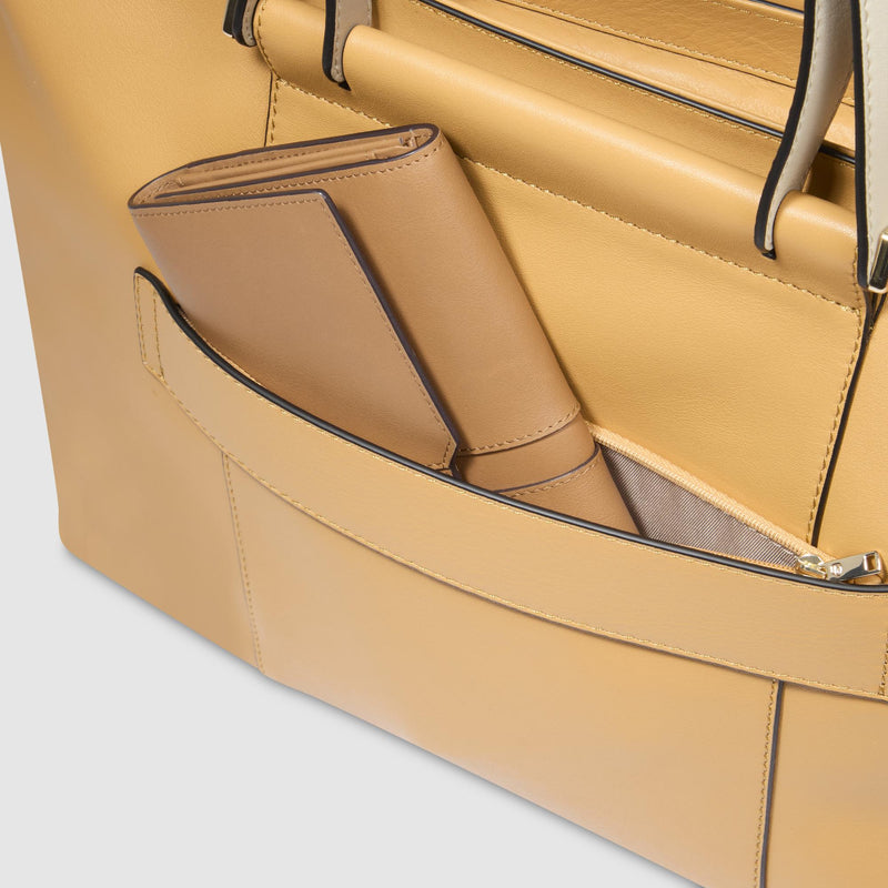 Borse Lavoro Piquadro Borsa Donna Porta Pc Ipad Quattro Manici Pelle Gialla Beige