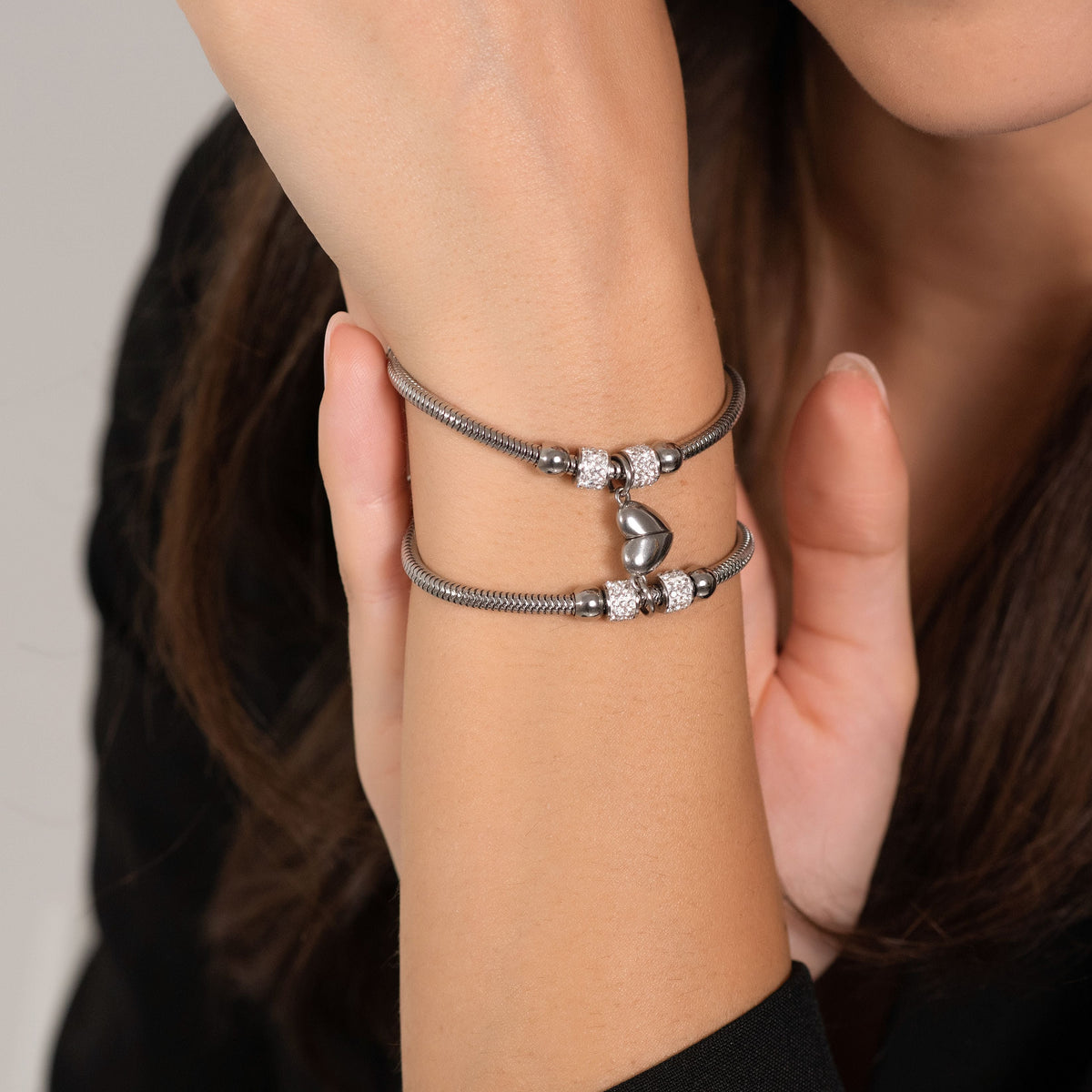 Coppia di Bracciali Donna Luca Barra Acciaio Maglia Coda Topo Con Cilindri/Strass e Charm Cuore Calamitato