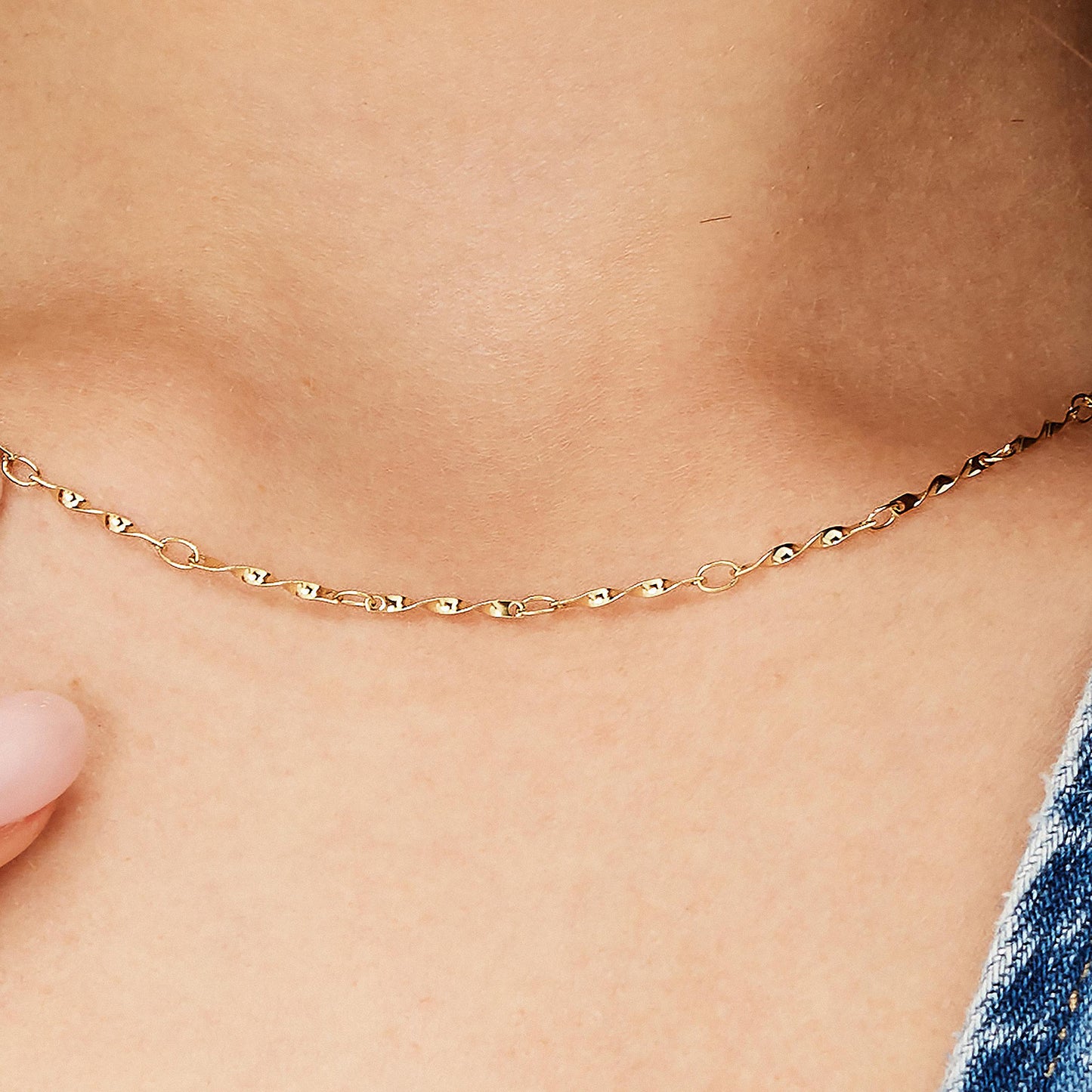 Collana Brosway Essential Semirigida Pvd Oro Con Elementi Spiralati Cm.44