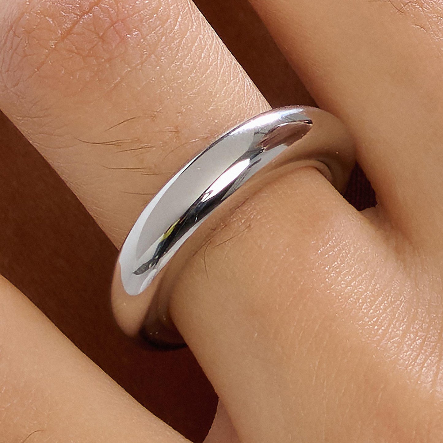 Anello Brosway Essential Fedina Smussata Acciaio Satinato Lucido - Misura 18