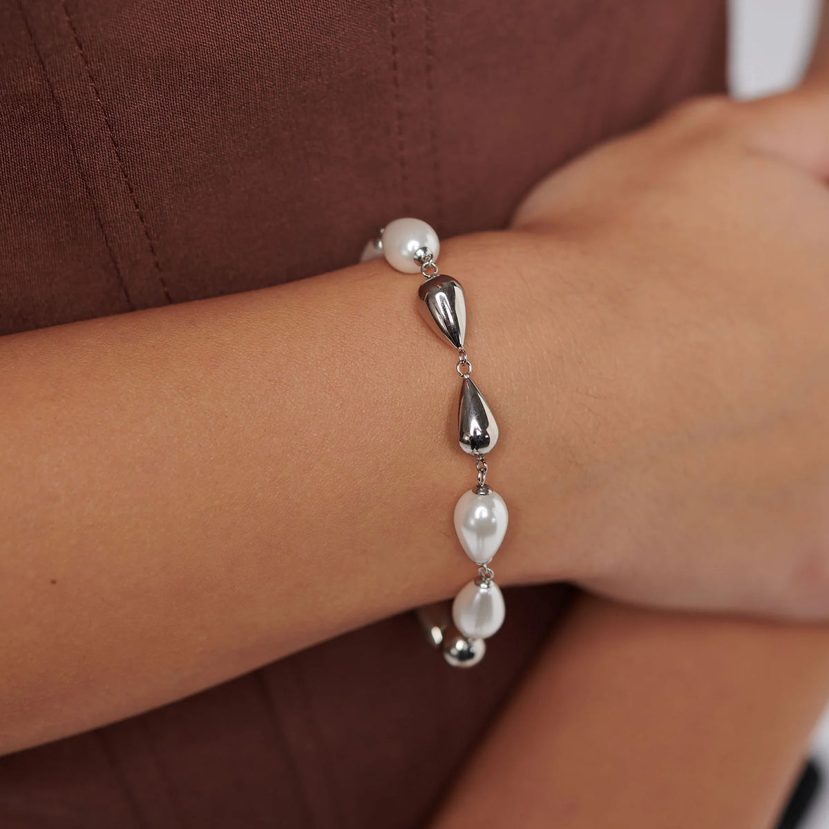 Bracciale Brosway Perfect Con Elementi Acciaio E Perle A Forma Di Goccia