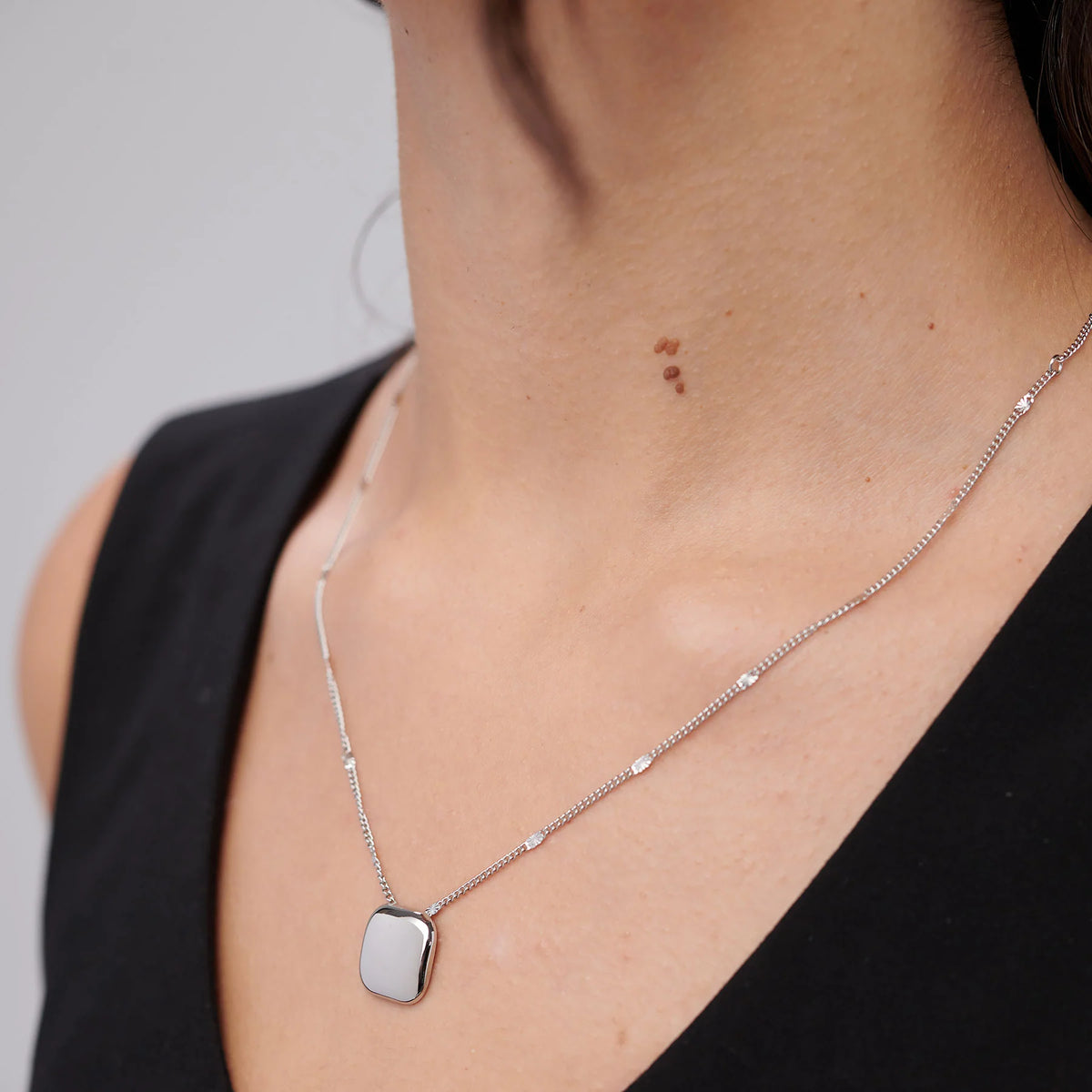 Collana Brosway Muse Acciaio Con Pendente Quadrato