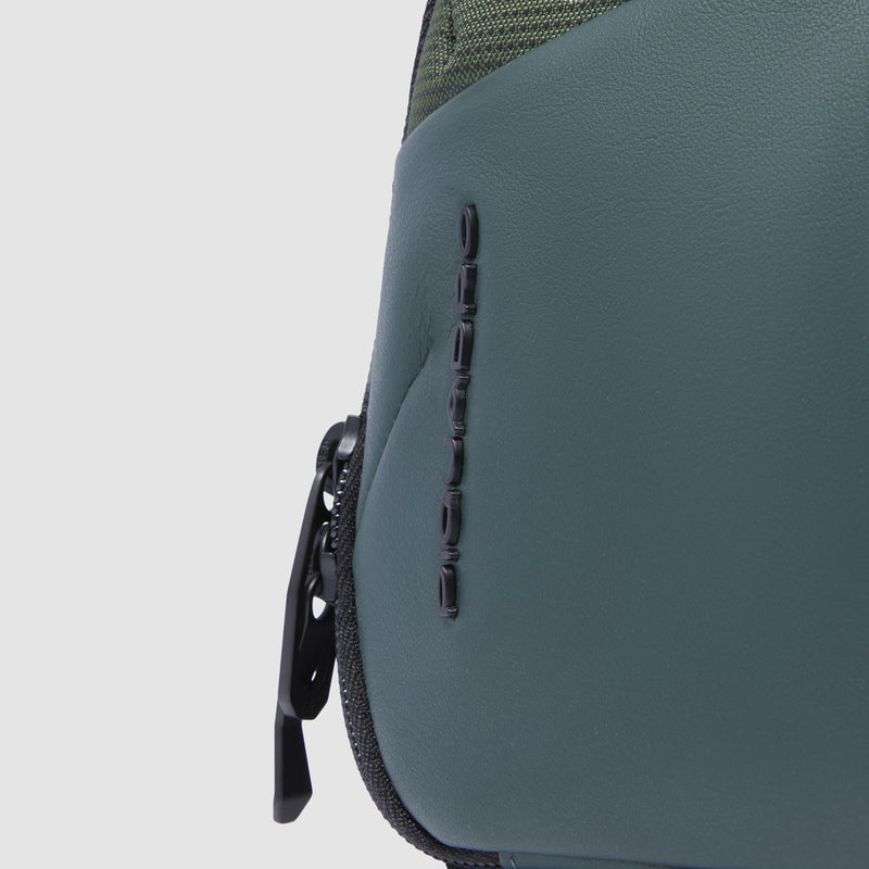 Beauty Case Piquadro Doppio Scomparto Tessuto Inserti Pelle Verde