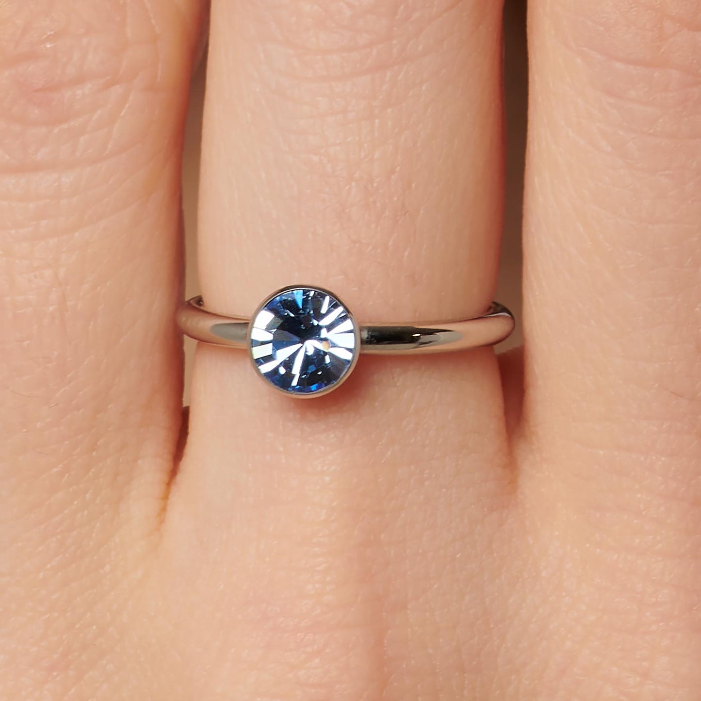 Anello Brosway Symphonia Acciaio Cristallo Tondo Azzurro - Misura 18