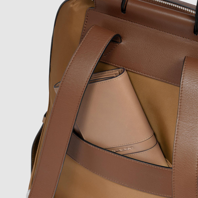 Zaino Piquadro Donna Grane Porta Pc Ipad Tessuto Tasca Frontale Inserti Pelle Cuoio