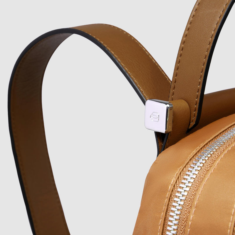 Zaino Piquadro Donna Porta Pc Ipad Doppio Scomparto Tasca Frontale Tessuto Inserti Pelle Cuoio