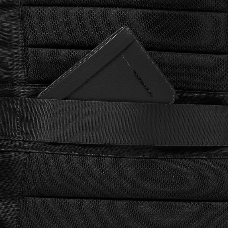 Zaino Piquadro Uomo Porta Pc Ipad Doppio Scomparto Tasche Frontali Laterali Pelle Nera