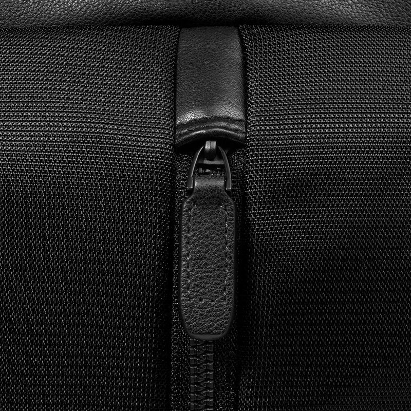 Zaino Piquadro Uomo Porta Pc Ipad Tasche Frontali Laterali Tessuto Inserti Pelle Nera