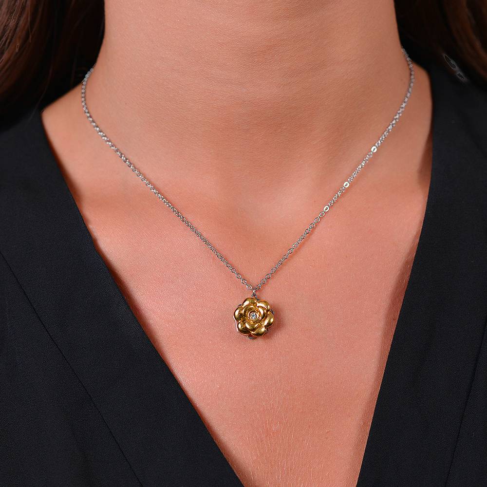 Collana Luca Barra Acciaio Maglia Catena Pendente Rosa Girevole Pvd Oro e Cristallo Centrale