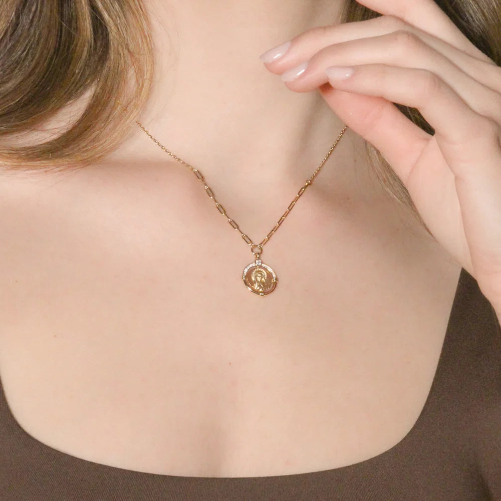 Collana Amen Sacri Argento Dorato Medaglia Tonda Madonna Regina Del Cielo e Zirconi