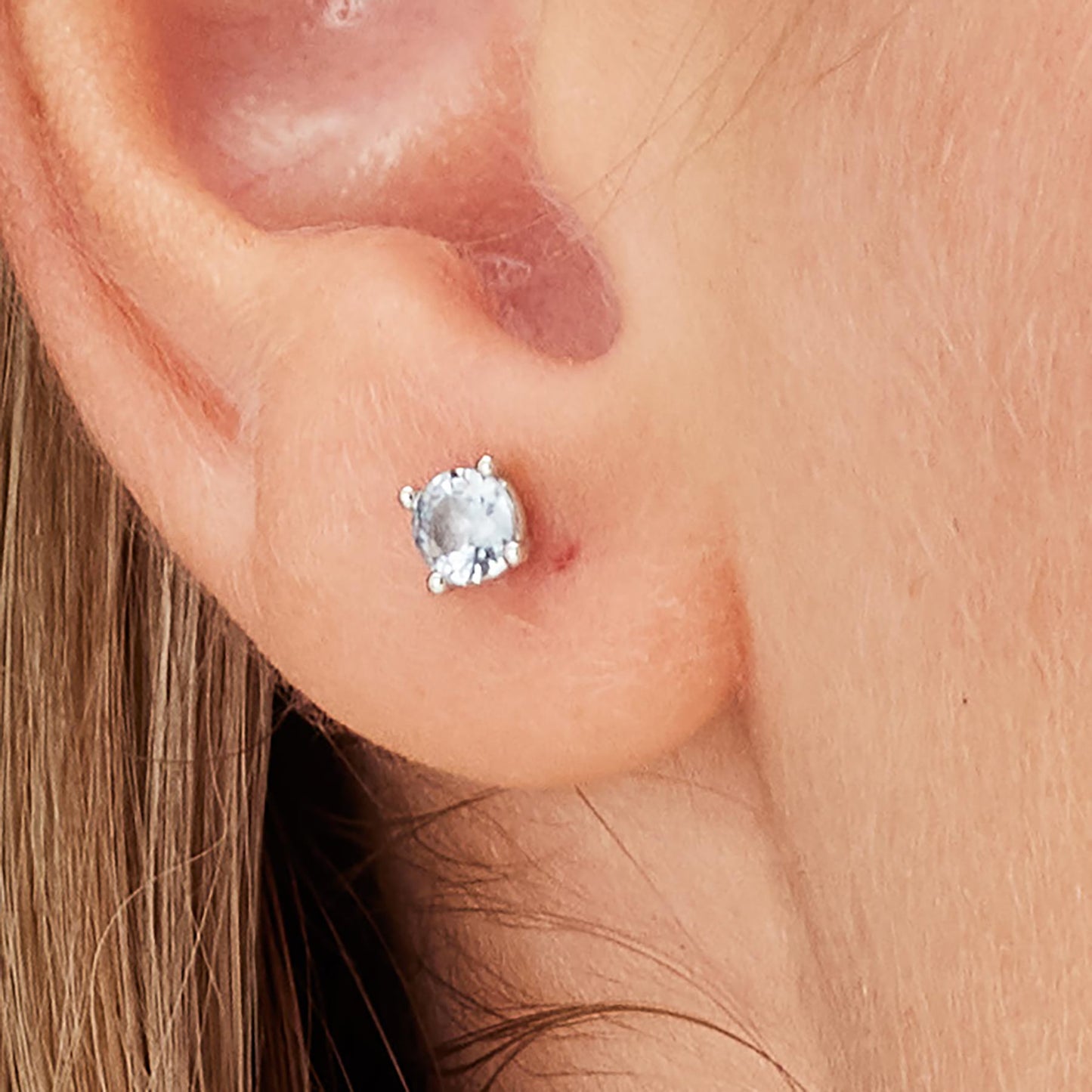 Orecchini Brosway Cloud Light Blue Punti Luce In Argento Con Zircone Azzurro