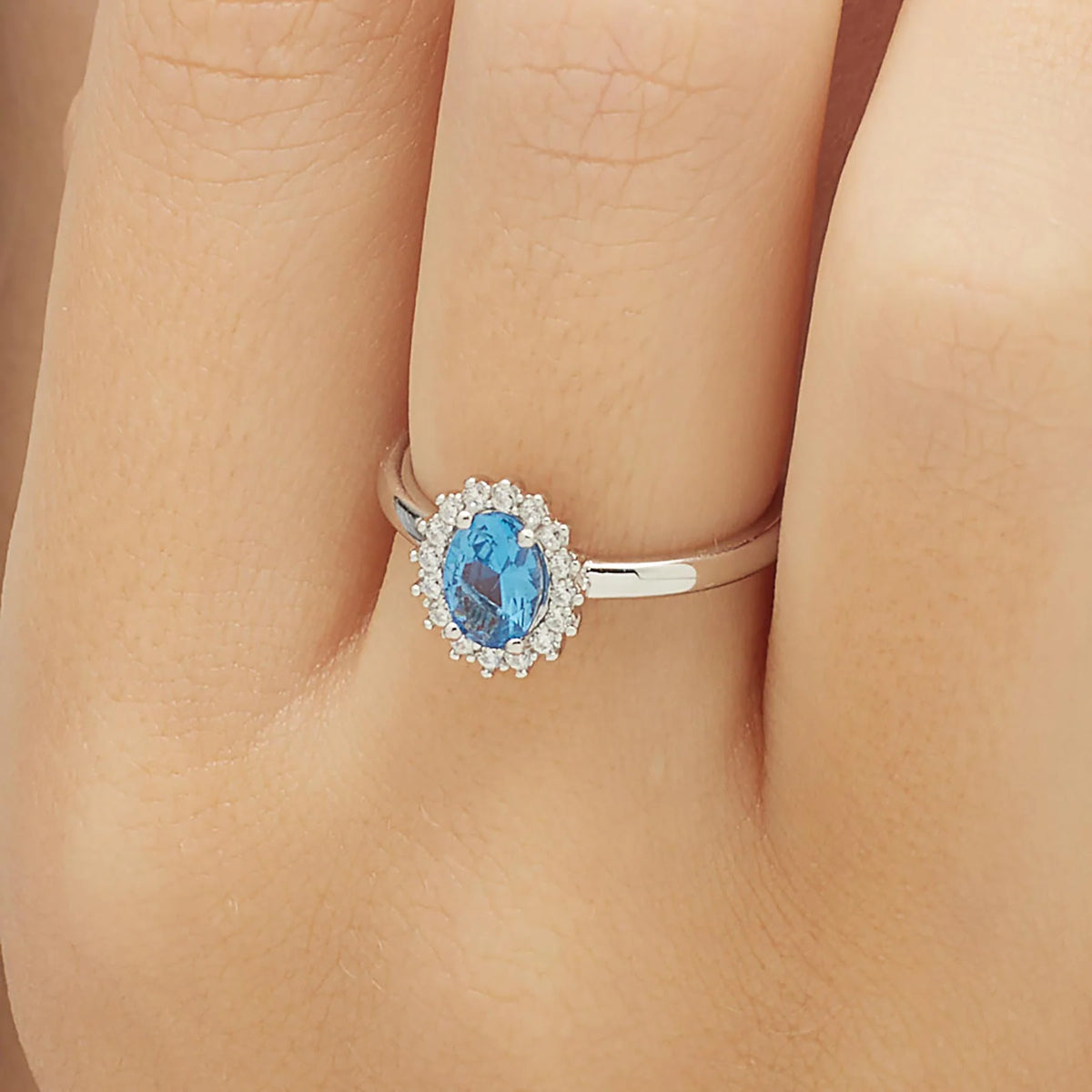 Anello Brosway Freedom Blue Argento Kate Zircone Ovale Blu Contornato - Misura 14