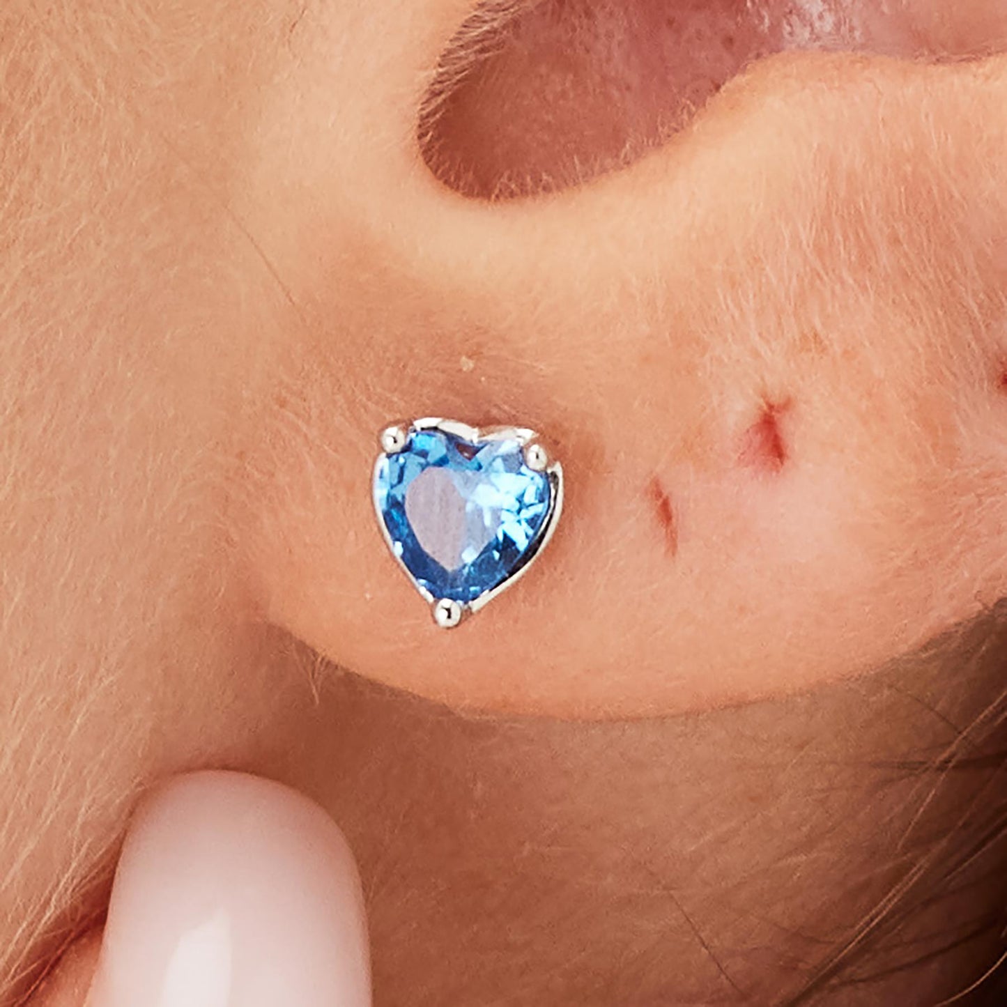 Monorecchino Brosway Freedom Blue Lobo In Argento Con Zircone Blu Taglio Cuore