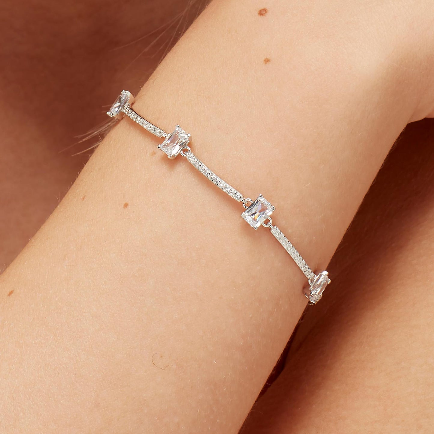 Bracciale Brosway Infinite White In Argento Zirconi e Cristalli