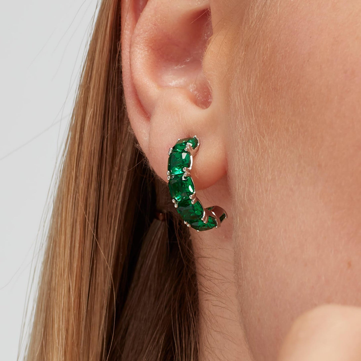 Monorecchino Brosway Life Green In Argento Con Zirconi Verdi