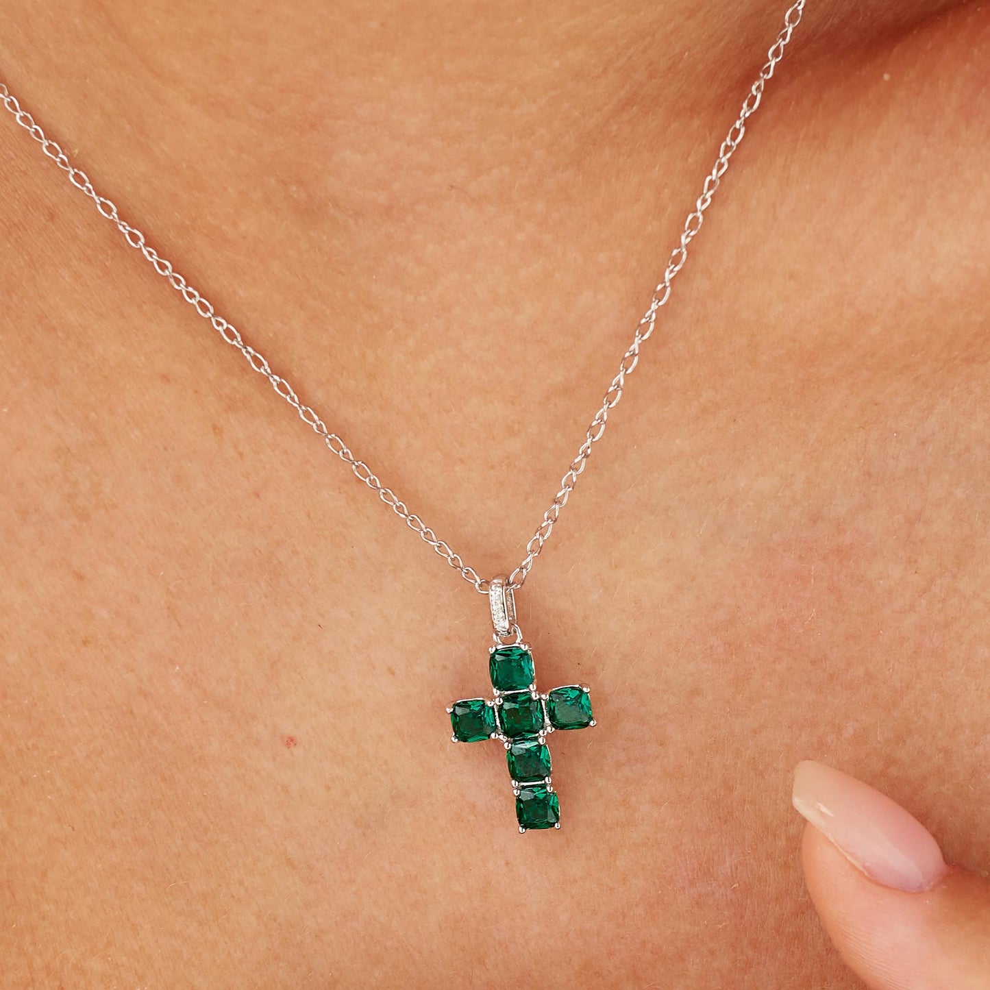 Ciondoli Brosway Life Green Ciondolo In Argento Croce Con Zirconi Verdi