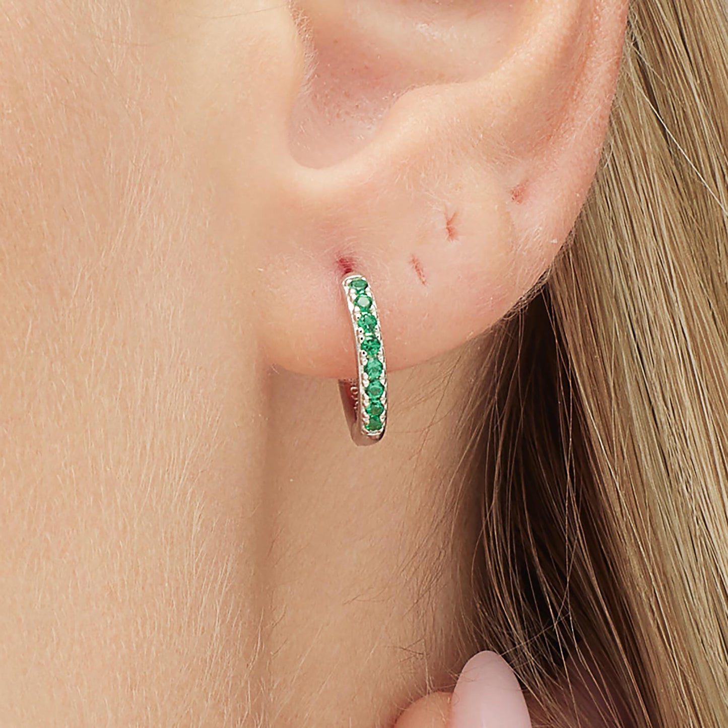 Monorecchino Brosway Life Green In Argento Con Zirconi Verdi