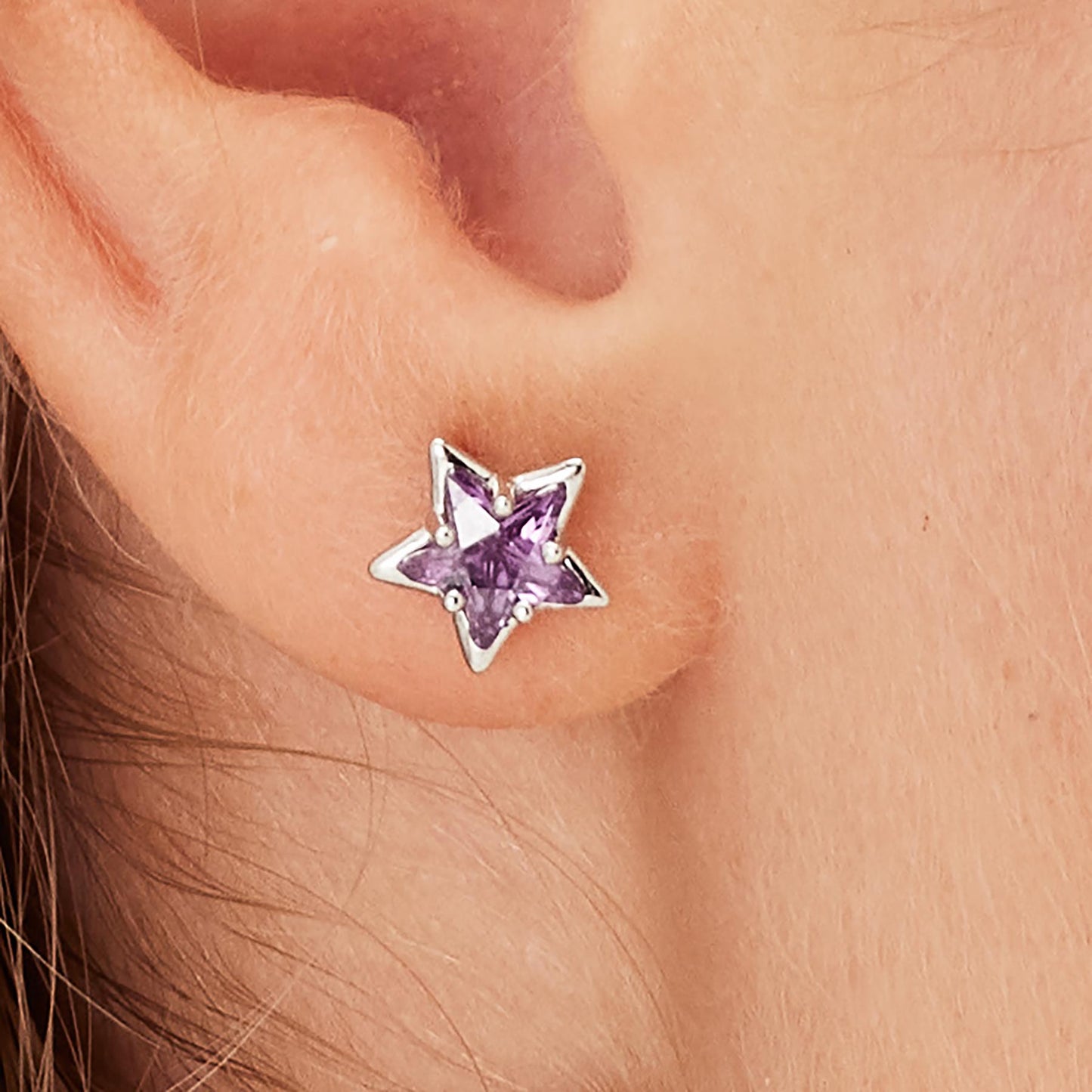 Monorecchino Brosway Magic Purple In Argento Con Zircone Viola