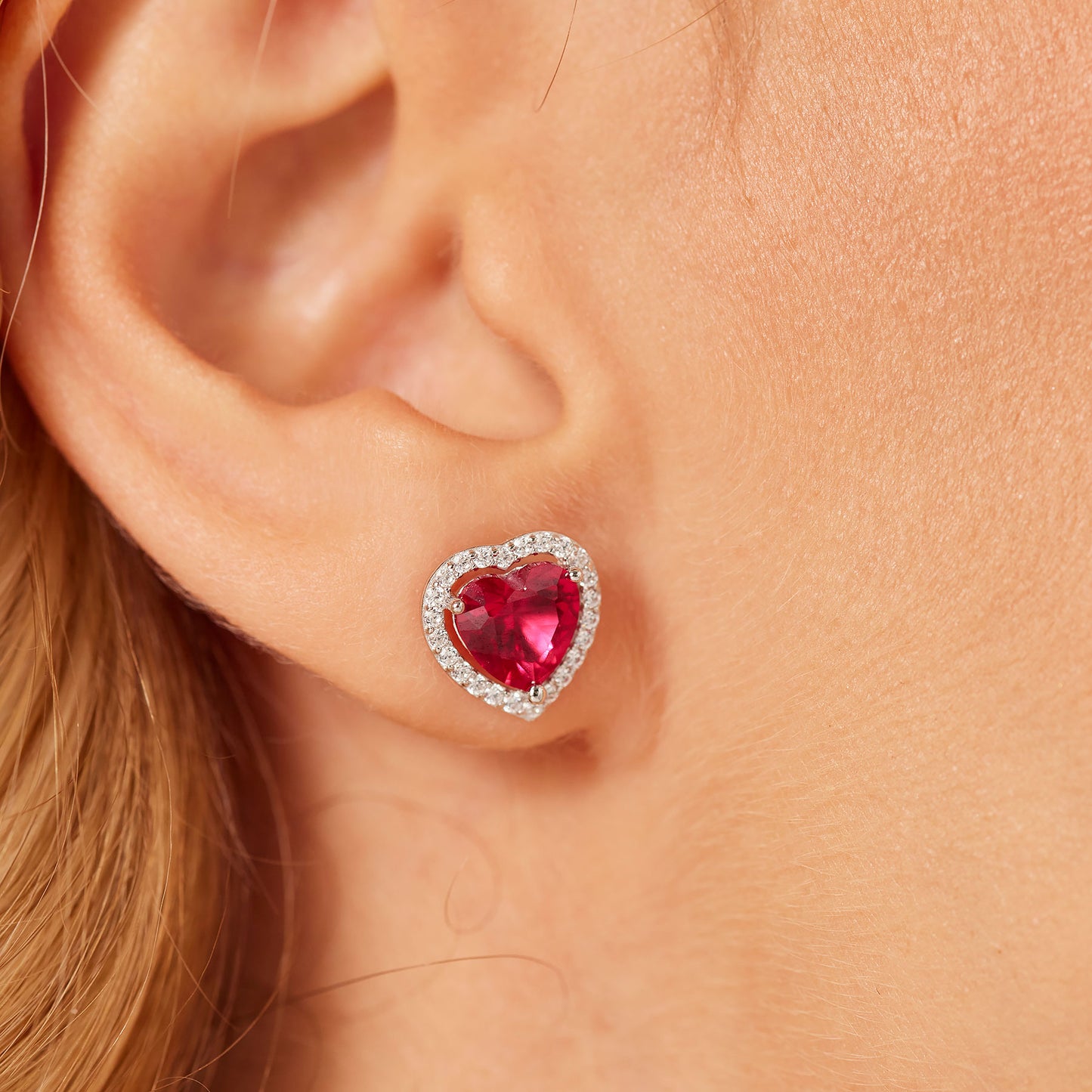 Orecchini a Lobo Brosway Fancy Passion Ruby Argento Cuore Cubic Zirconia Rosso Contornato