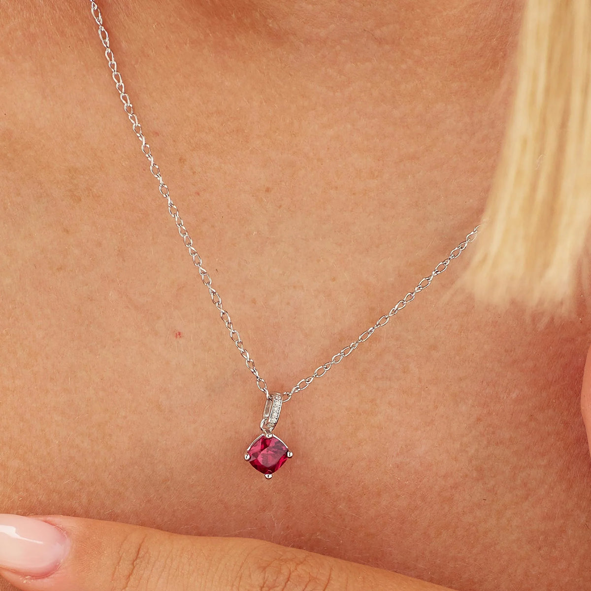 Ciondolo Brosway Passion Ruby Argento Con Cubic Zirconia Quadrato Rosso