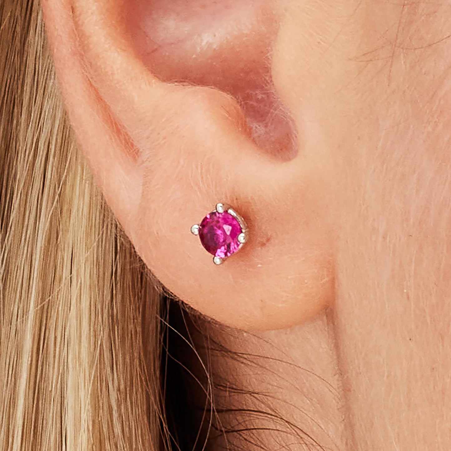 Orecchini Brosway Passion Ruby Punti Luce In Argento Con Zircone Fucsia