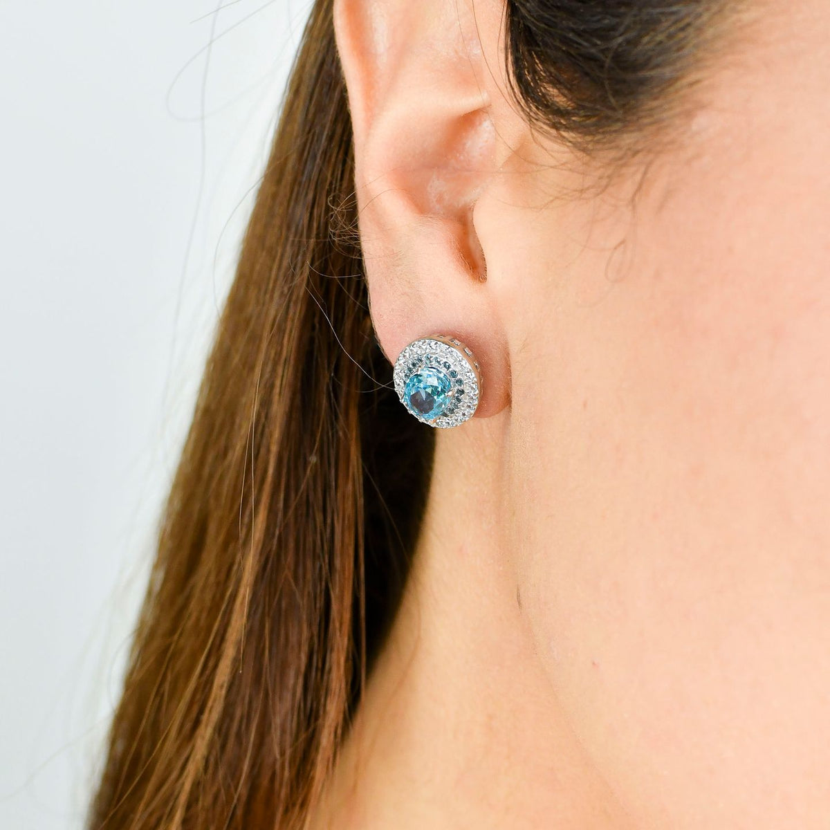 Orecchini Lobo Boccadamo Sophie Argento Ovali Con Zircone Azzurro Contornato