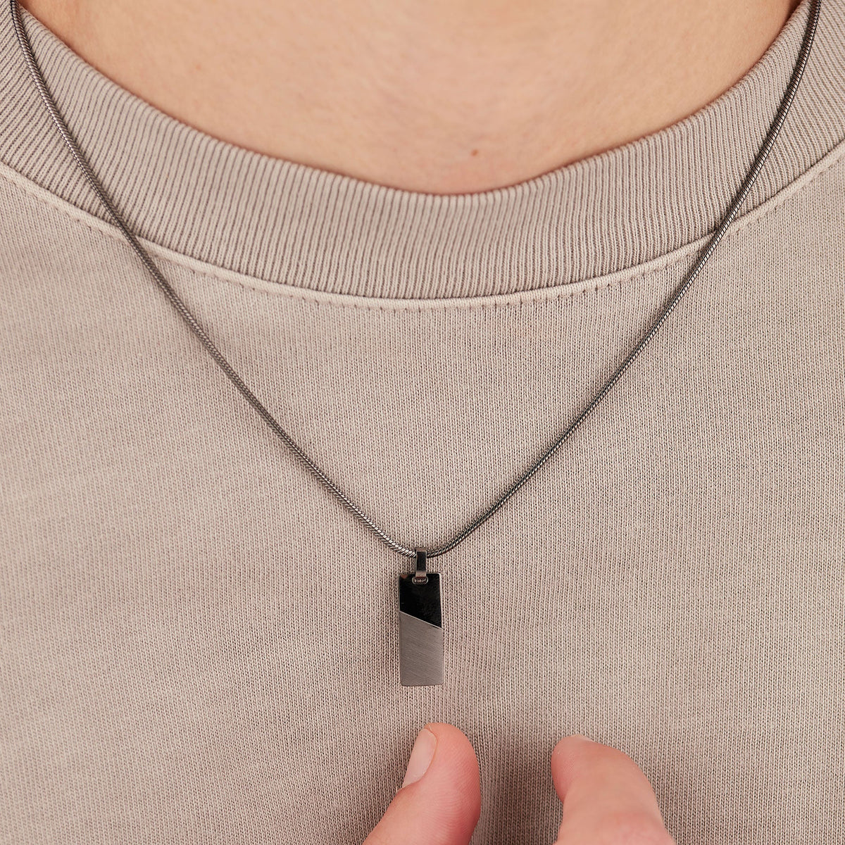Collana Uomo Sagapò Bound Pvd Nero Maglia Coda Di Topo Pendente Piastrina Rettangolare Satinata/Lucida