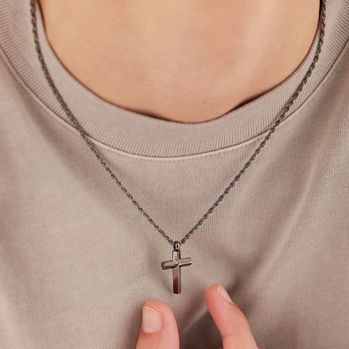 Collana Uomo Sagapò Bound Pvd Nero Fune Pendente Croce