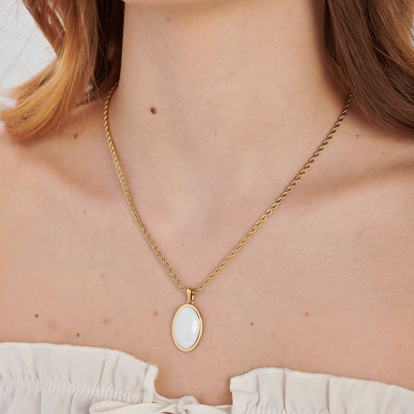 Collana Sagapò Madame Pvd Oro Maglia Fune Pendente Ovale Smalto Bianco Perla