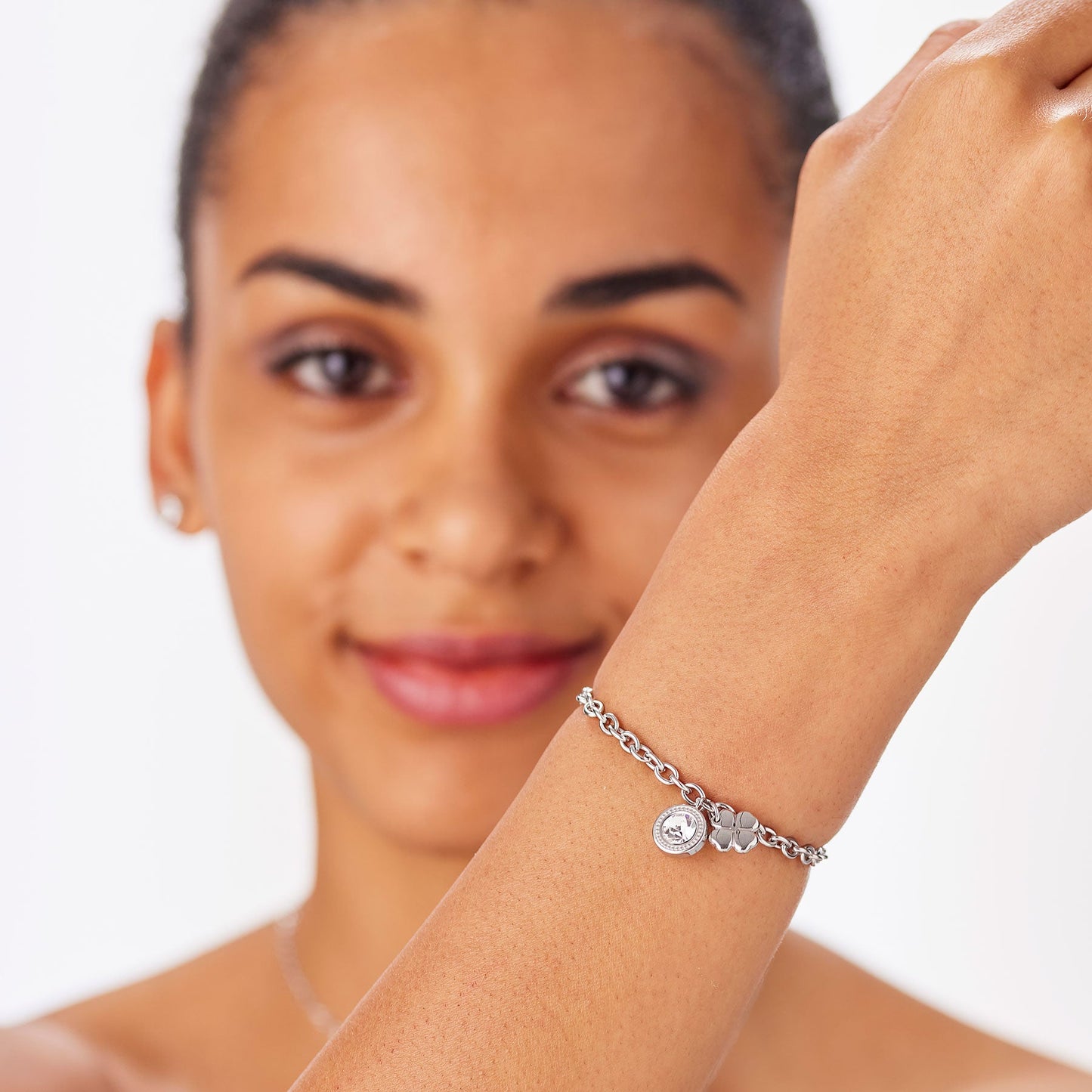 Bracciale Sagapò Lucky Light Acciaio Charms Punto Luce E Quadrifoglio