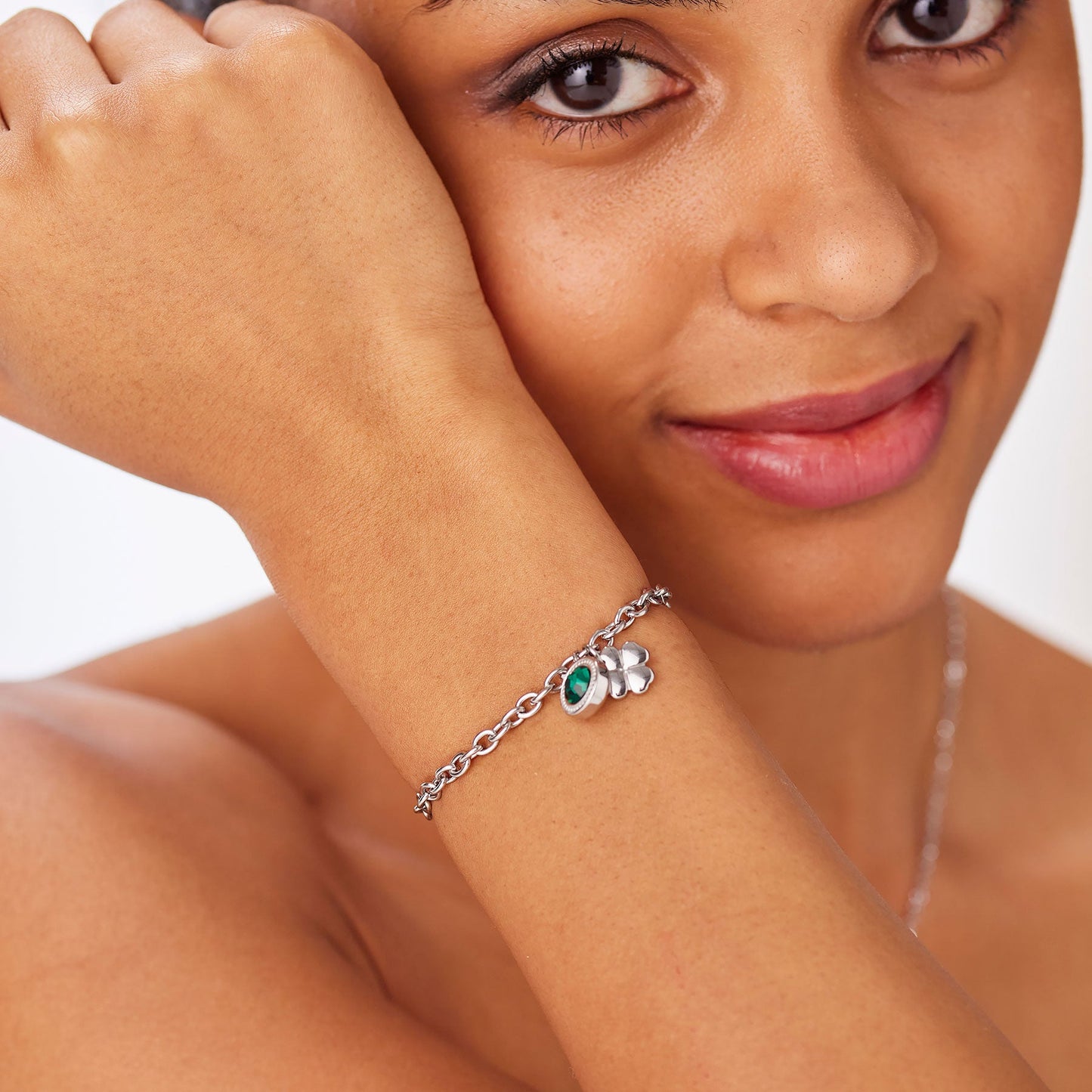 Bracciale Sagapò Lucky Light Acciaio Charms Punto Luce Verde E Quadrifoglio