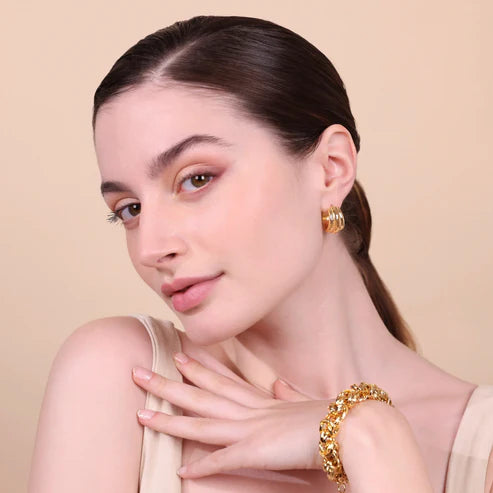 Orecchini a Cerchio Etrusca Martellati Piccoli Lega Golden Placcata Oro 18 kt