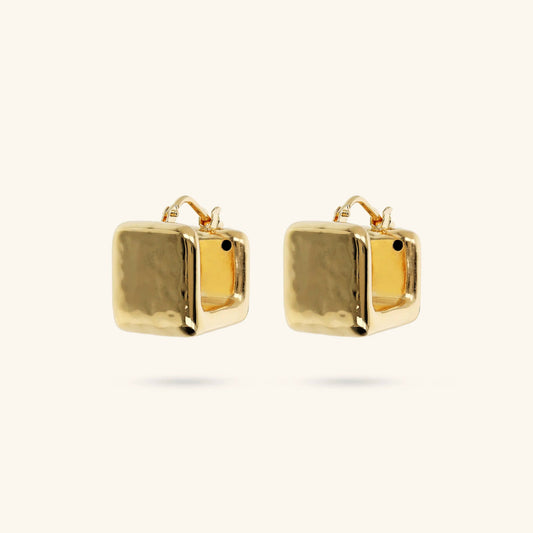 Orecchini a Cerchio Etrusca Martellati Forma Quadrata Lega Golden Placcata Oro 18 kt
