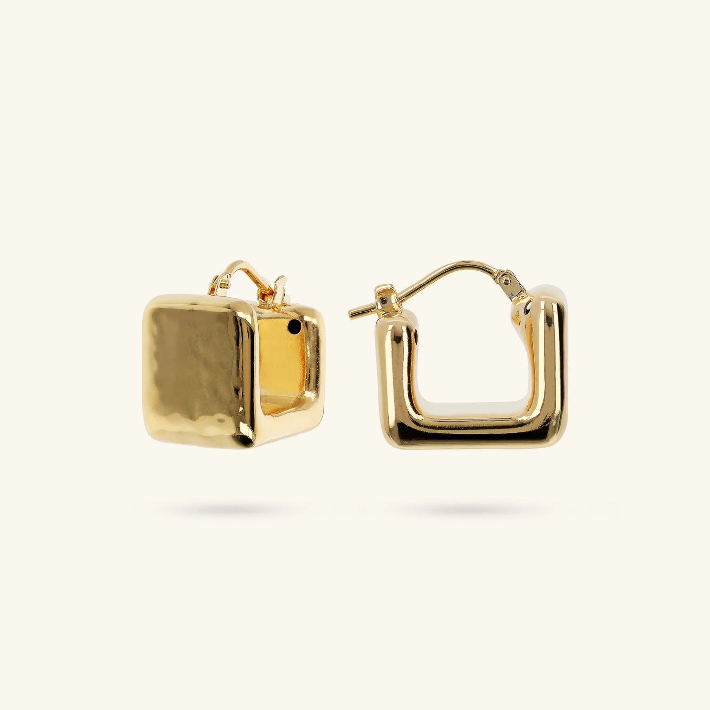 Orecchini a Cerchio Etrusca Martellati Forma Quadrata Lega Golden Placcata Oro 18 kt