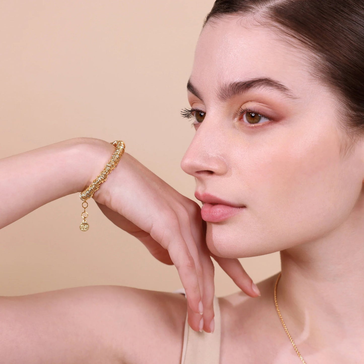 Bracciale Etrusca con Rondelle Martellate e Sfere Lucide Lega Golden Placcata Oro 18 kt