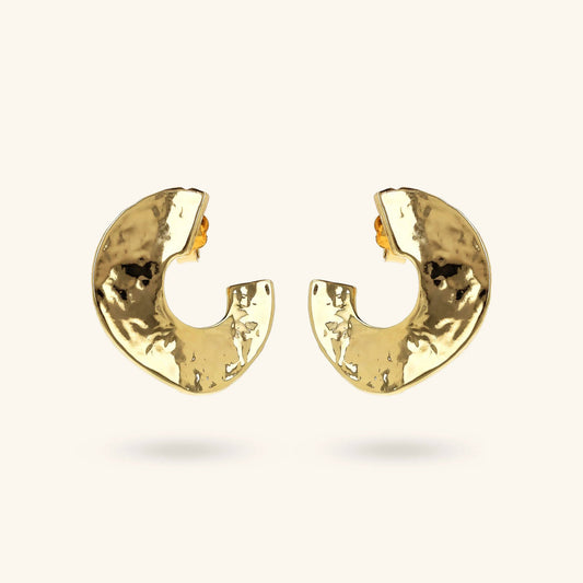 Orecchini a Lobo Etrusca Martellati Design Semi-Cerchio Lega Golden Placcata Oro 18 kt