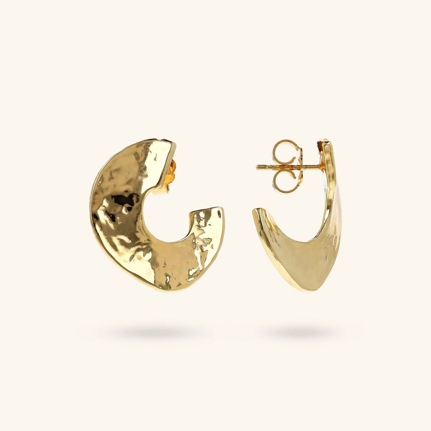 Orecchini a Lobo Etrusca Martellati Design Semi-Cerchio Lega Golden Placcata Oro 18 kt